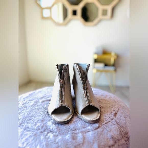 NEW authentic Diesel ankle boots. Beautiful, soft, genuine white leather! - Picture 5 of 5